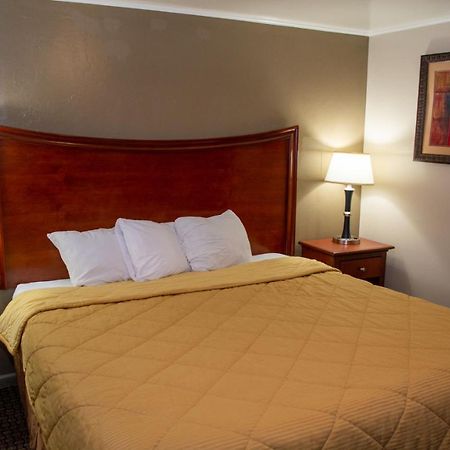Oregon Motel 8 And Rv Park Кламат Фолс Екстериор снимка