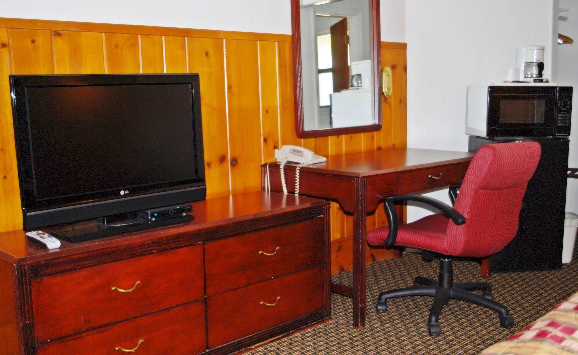 Oregon Motel 8 And Rv Park Кламат Фолс Екстериор снимка