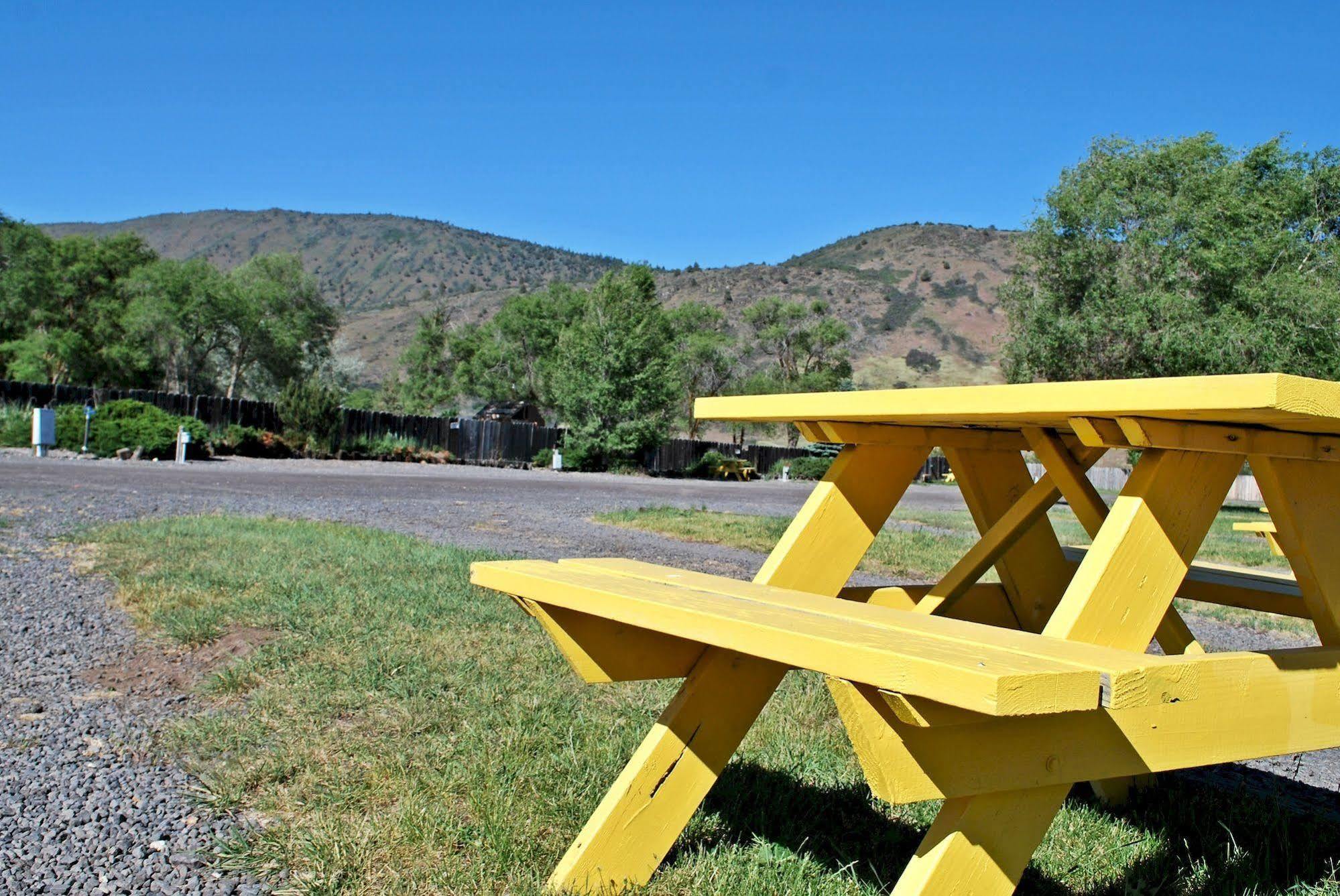 Oregon Motel 8 And Rv Park Кламат Фолс Екстериор снимка
