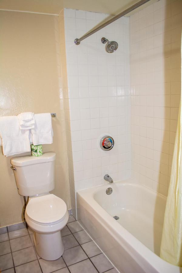 Oregon Motel 8 And Rv Park Кламат Фолс Екстериор снимка
